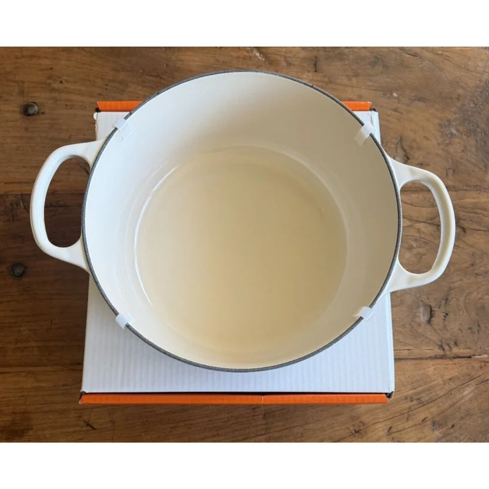 Le Creuset Enameled Cast Iron Round Dutch Oven Casserole 26cm 5.5qt Meringue NEW
